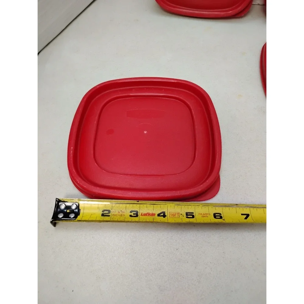 Rubbermaid Easy Find Lid 7J64 Red Square 4 Replacement Container Lids ONLY 6.5